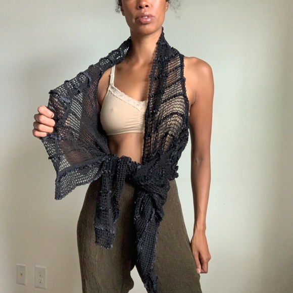 Black net Blouse - Picture 3 of 4